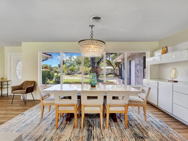 Дом в аренду по адресу 701 W Royal Palm Road - фото 5821339