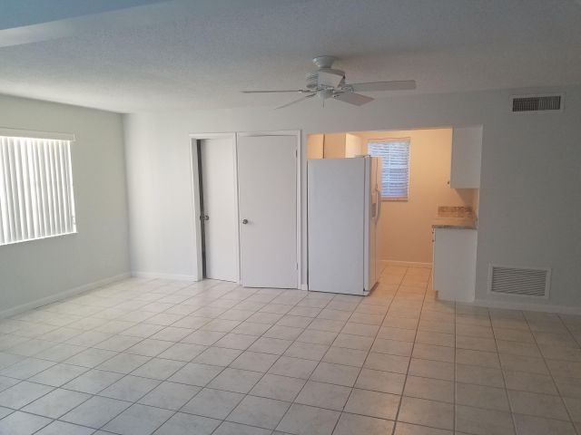 Дом в аренду по адресу 181 NE Wavecrest Way NE - фото 5821328