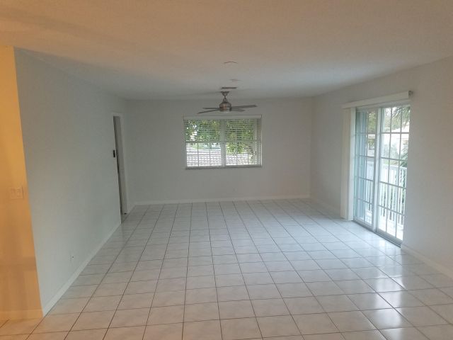 Дом в аренду по адресу 181 NE Wavecrest Way NE - фото 5821331