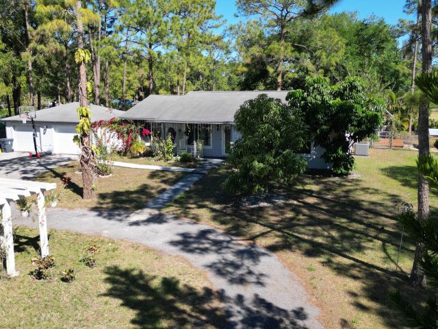 Продажа дома по адресу 13619 57th Place N - фото 5792238