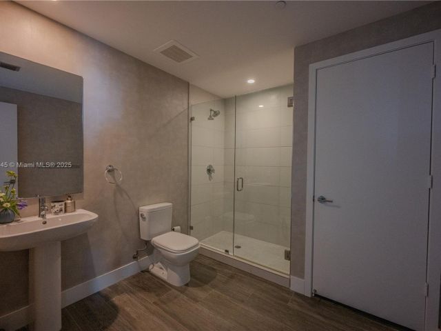 Продажа квартиры #2407 - фото 5800077