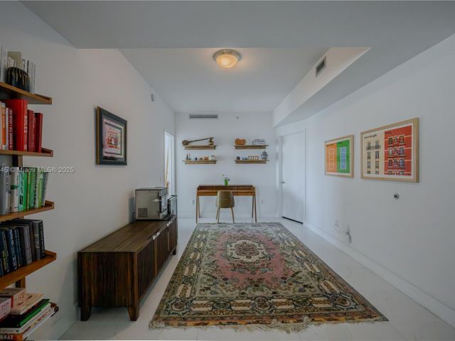 Продажа квартиры #2407 - фото 5800078