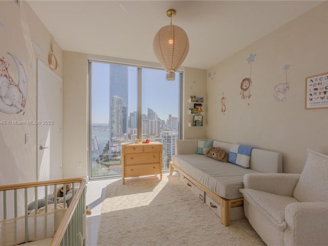 Продажа квартиры #2407 - фото 5800084