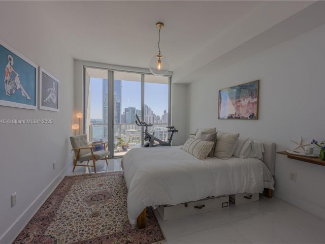 Продажа квартиры #2407 - фото 5800088