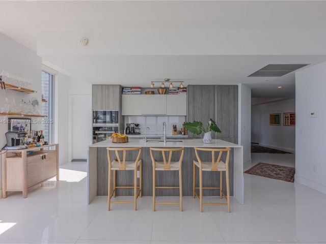 Продажа квартиры #2407 - фото 5800089