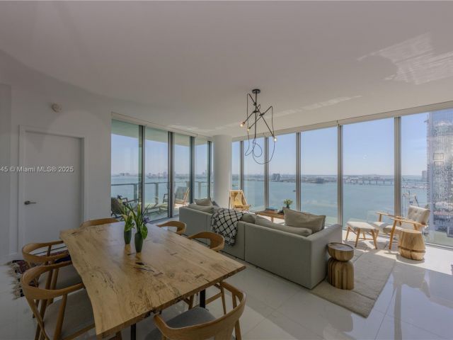 Продажа квартиры #2407 - фото 5800093