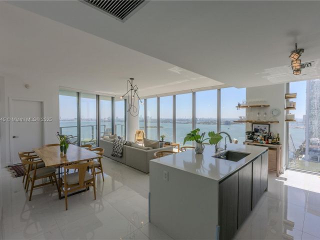 Продажа квартиры #2407 - фото 5800094