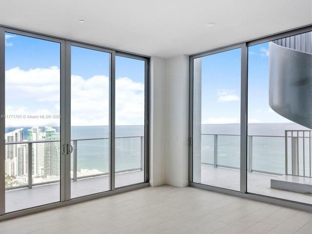 Продажа квартиры #T4301 - фото 5798878