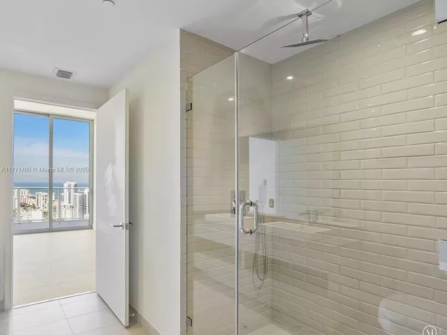 Продажа квартиры #T4301 - фото 5798877