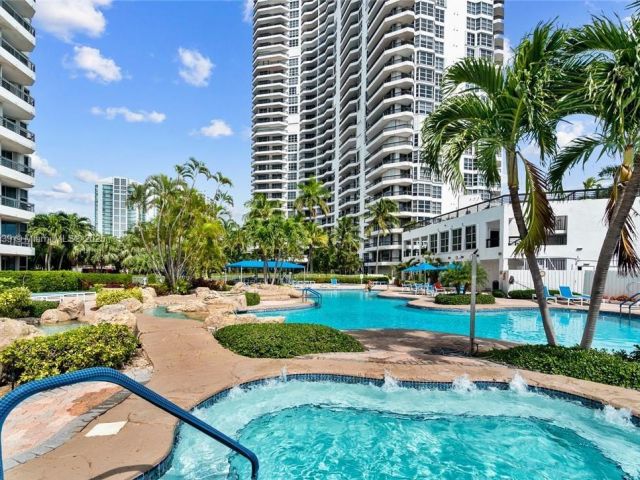 Продажа квартиры #1210 - фото 5796518