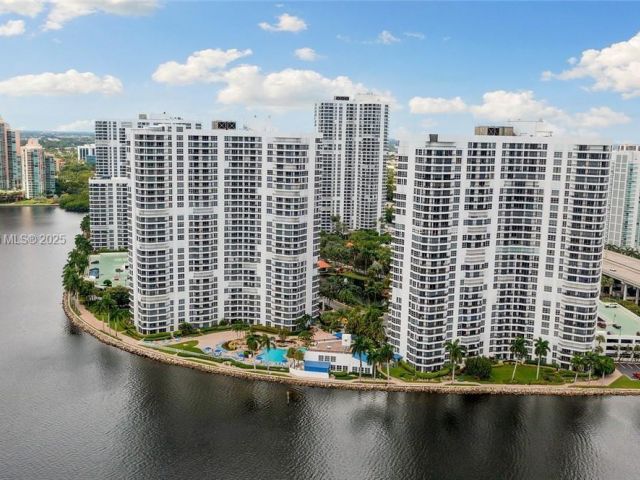 Продажа квартиры #1210 - фото 5796530