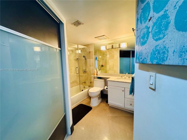 Продажа квартиры #1210 - фото 6028164