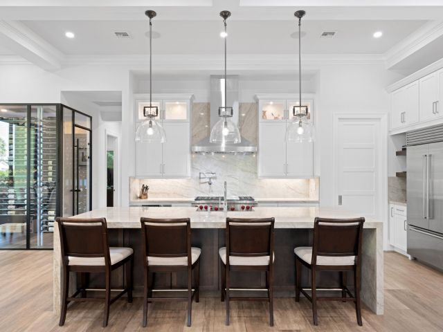 Продажа дома по адресу 1707 SW 6th Avenue - фото 6015211