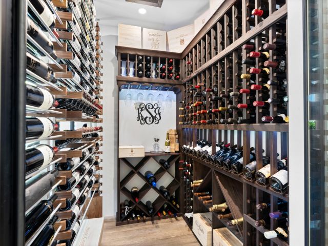 Продажа дома по адресу 1707 SW 6th Avenue - фото 6015213