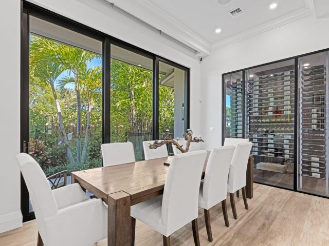 Продажа дома по адресу 1707 SW 6th Avenue - фото 6015214