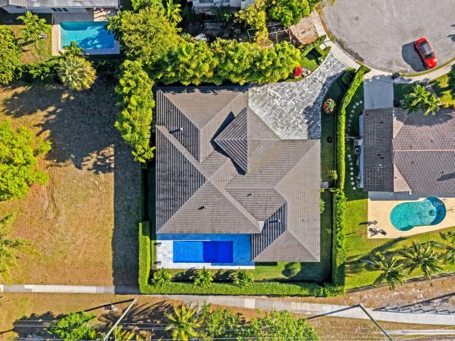 Продажа дома по адресу 1707 SW 6th Avenue - фото 6015218