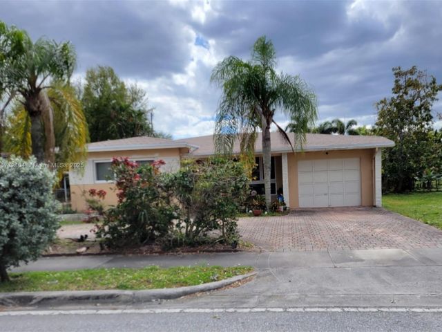 Продажа дома по адресу 4014 Johnson St - фото 5798185