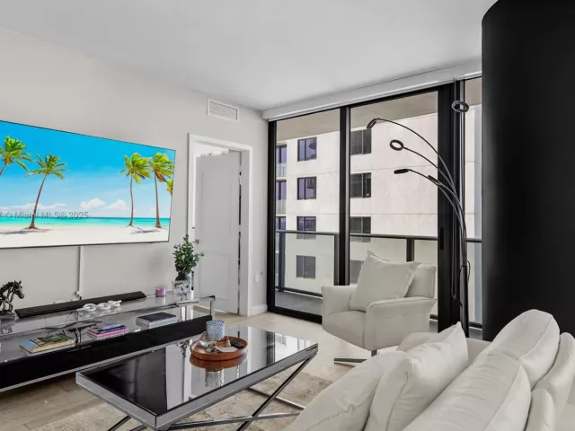 Продажа квартиры #3601 - фото 5811584