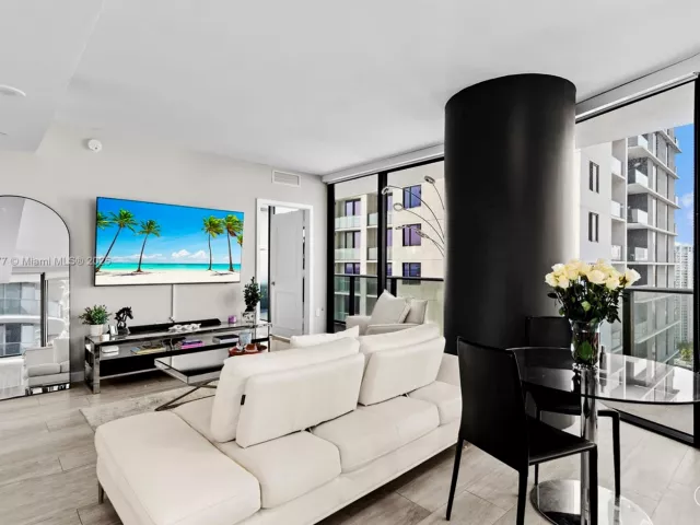 Продажа квартиры #3601 - фото 5811585