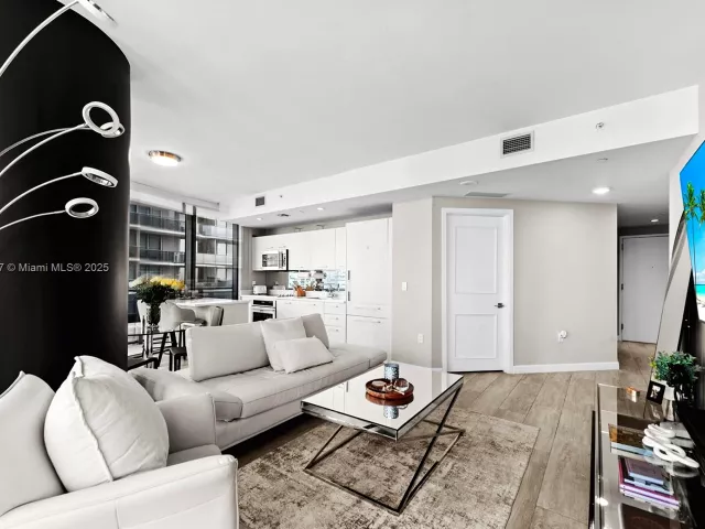 Продажа квартиры #3601 - фото 5811586