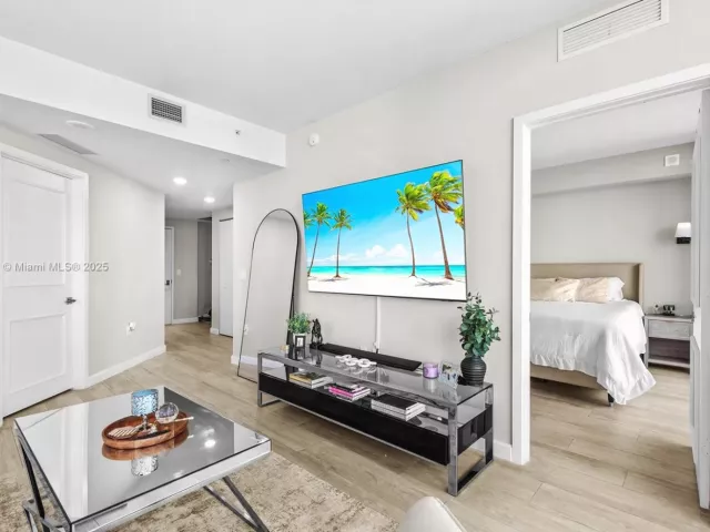 Продажа квартиры #3601 - фото 5811587