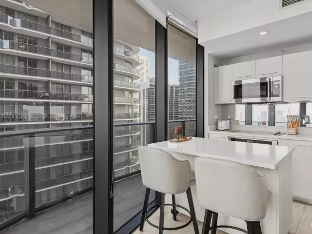 Продажа квартиры #3601 - фото 5811571