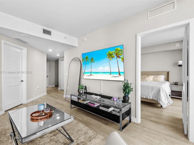 Продажа квартиры #3601 - фото 5811587