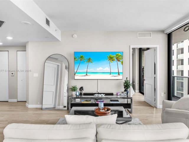 Продажа квартиры #3601 - фото 5811589