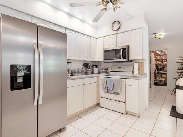 Продажа дома по адресу 5713 NE 17th Ave - фото 5800723