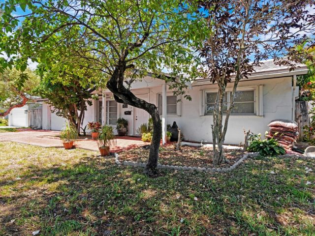 Продажа дома по адресу 5713 NE 17th Ave - фото 5800736