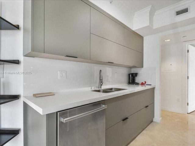 Продажа квартиры #2404 - фото 5836879