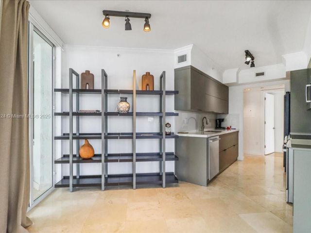 Продажа квартиры #2404 - фото 5836882