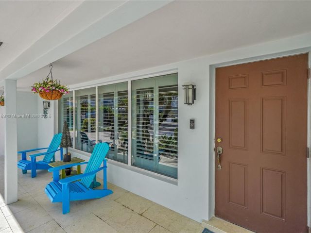 Продажа дома по адресу 3031 NE 25th St - фото 5939848