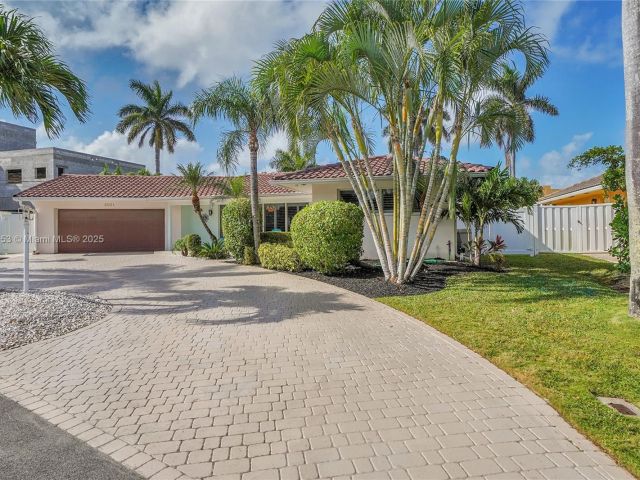 Продажа дома по адресу 3031 NE 25th St - фото 5939849