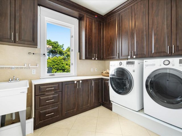 Продажа дома по адресу 4340 N Bay Rd - фото 6230317