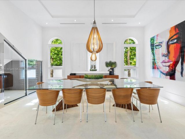 Продажа дома по адресу 4340 N Bay Rd - фото 6230322