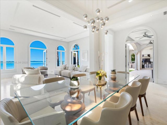 Продажа дома по адресу 4340 N Bay Rd - фото 6230323