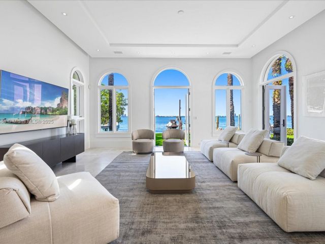 Продажа дома по адресу 4340 N Bay Rd - фото 6230324