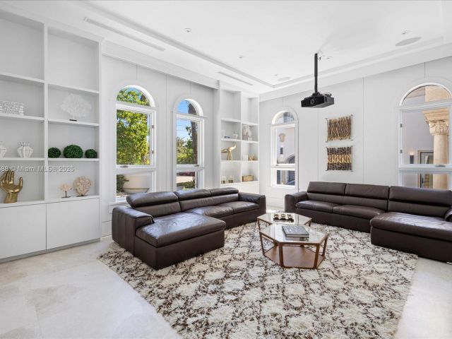 Продажа дома по адресу 4340 N Bay Rd - фото 6230328