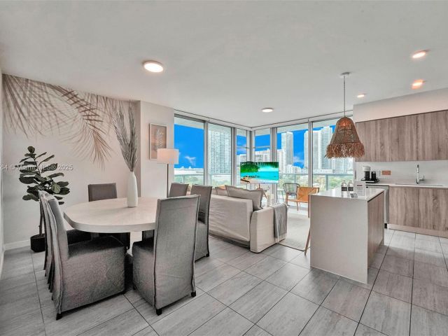 Продажа квартиры # - фото 5810605