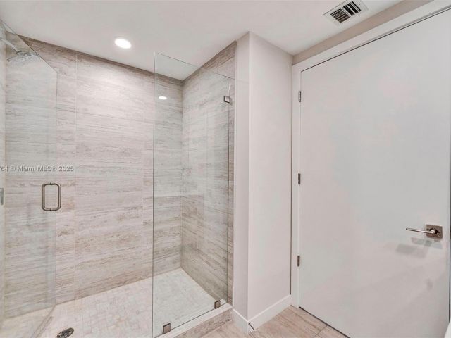 Продажа квартиры # - фото 5810607