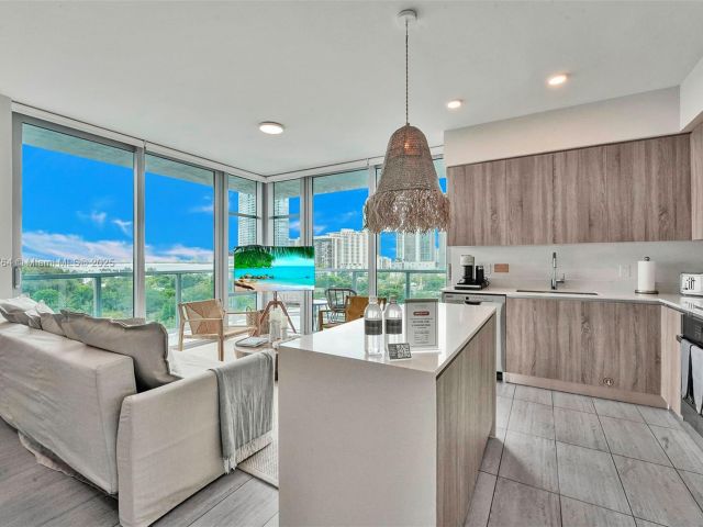 Продажа квартиры # - фото 5810611