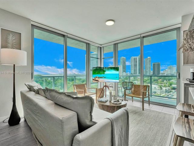 Продажа квартиры # - фото 5810614