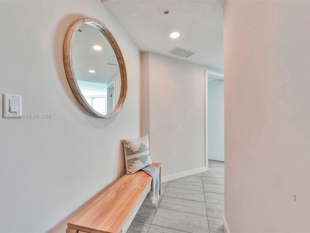 Продажа квартиры # - фото 5810616