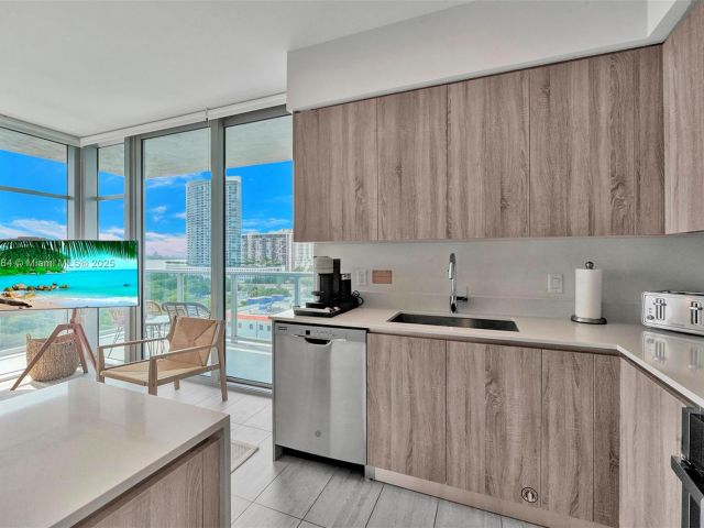 Продажа квартиры # - фото 5810619