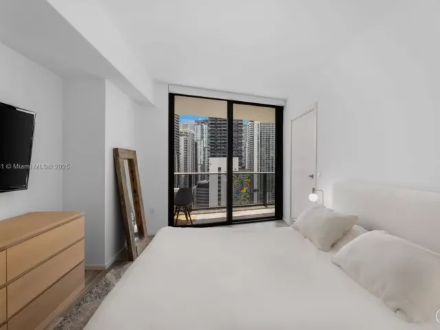 Продажа квартиры #2102 - фото 6756258