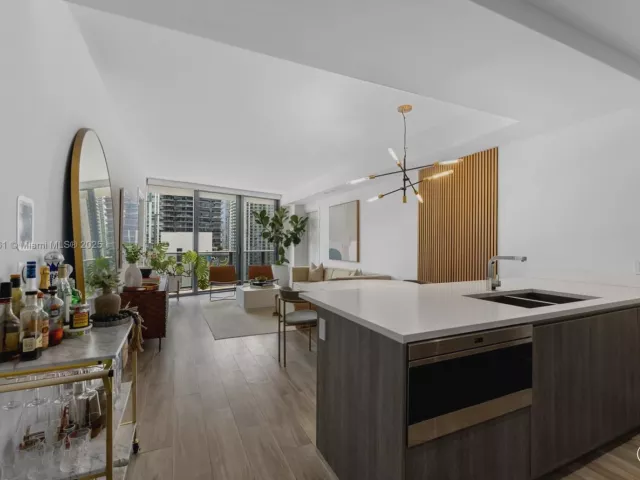 Продажа квартиры #2102 - фото 6756260