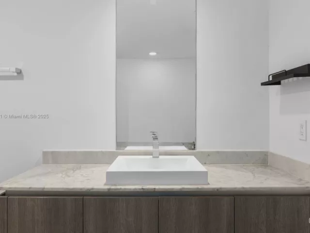 Продажа квартиры #2102 - фото 6756253