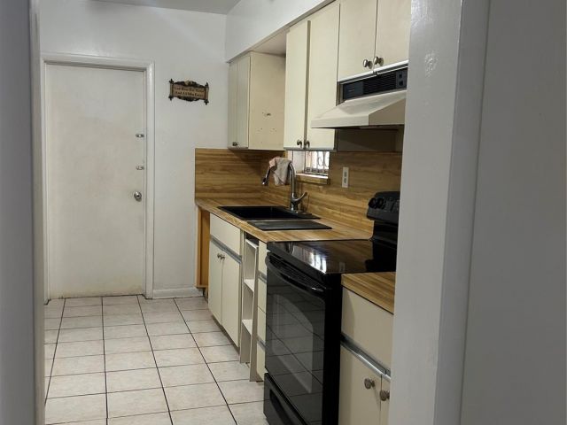 Продажа дома по адресу 75 NE 128th Terrace - фото 5823467