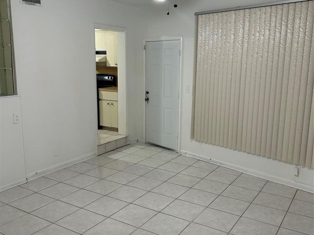 Продажа дома по адресу 75 NE 128th Terrace - фото 5823470